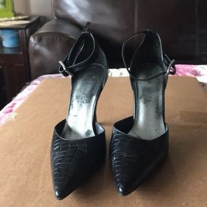 Nine West Black Pump